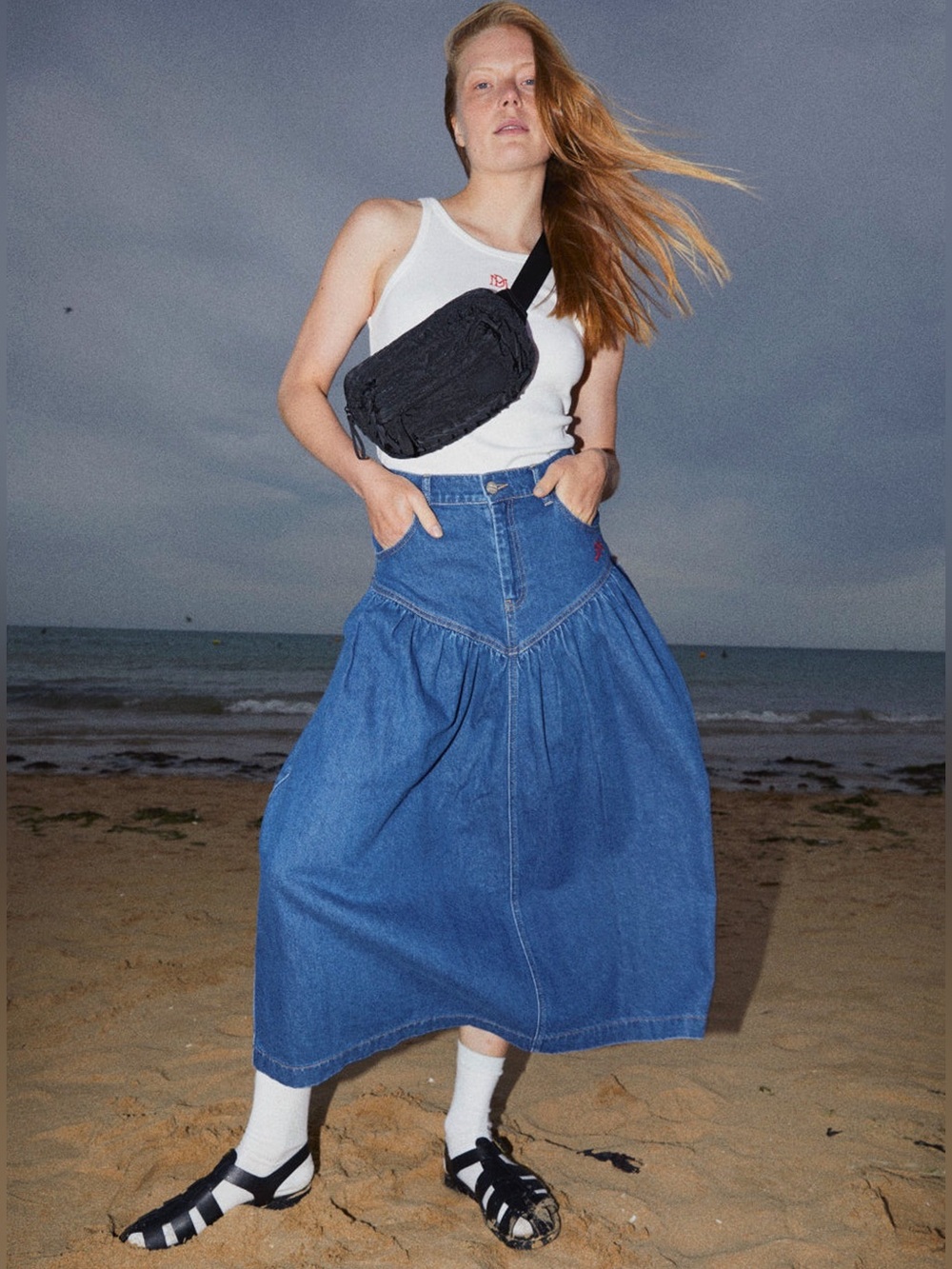 Damson Madder Fin Tiered Denim Midi Skirt in Indigo Blue UK 10 / US 6